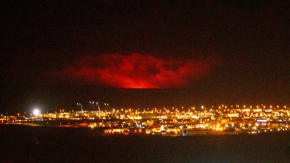Después de mil terremotos en una semana, un volcán entró en erupción en Islandia