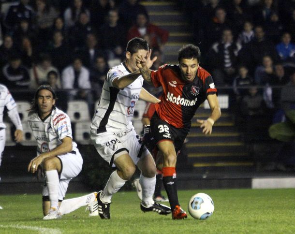 All Boys le ganó a Newells y abrió la definición del torneo