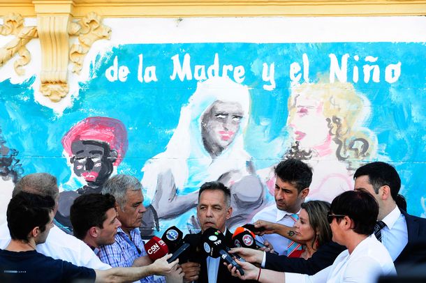 La beba hallada en un basural de Lugano aún se encuentra en peligro