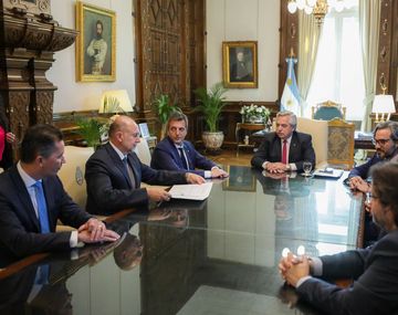 El Presidente encabezó la firma de la garantía para el financiamiento del acueducto