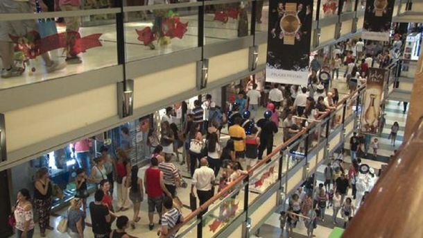 La fabricación de prendas cayó más del 11% pero los precios subieron 35%