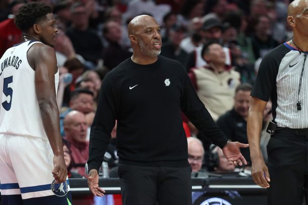 Polémica en la NBA: arrestaron a un DT y a un jugador por integrar una red de apuestas ilegales
