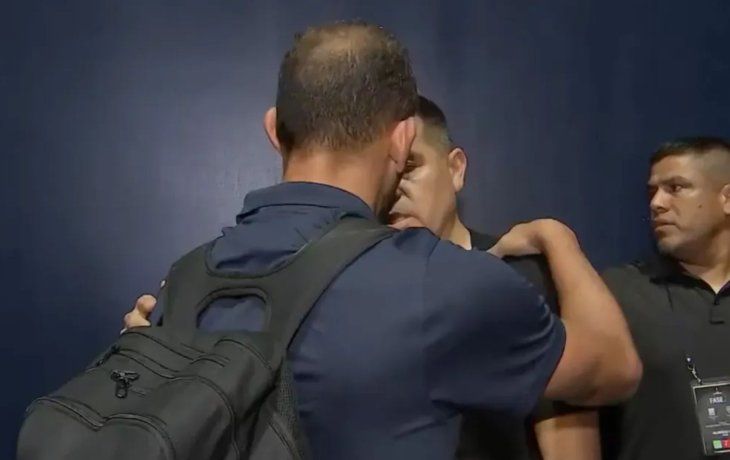 El gesto de Riquelme con Hernán Barcos tras la derrota de Boca en Perú