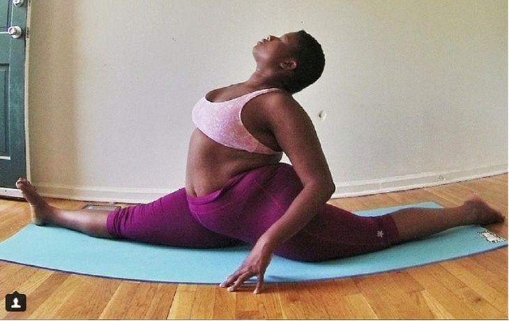 La sorpresiva profesora de yoga XXL 