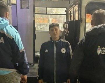 Fue a ver a San Martín y lo detuvieron: tenía pedido de captura