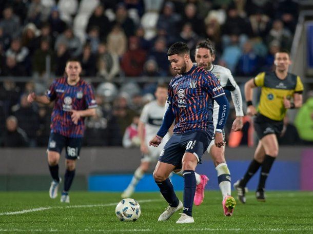 Gimnasia se impuso ante Talleres en Córdoba por la mínima y arrancó con el pie derecho