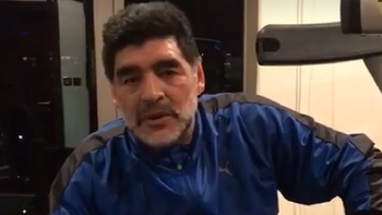 diego maradona volvio a bancar a venezuela: viva la revolucion diego maradona volvio a bancar a venezuela: viva la revolucion