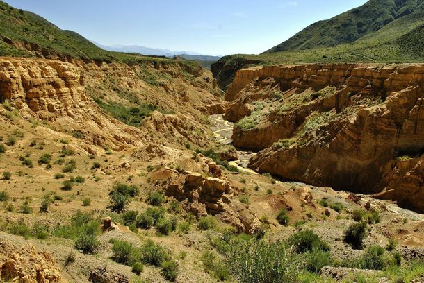 Un paseo distinto por las áridas tierras del cordón de Famatina