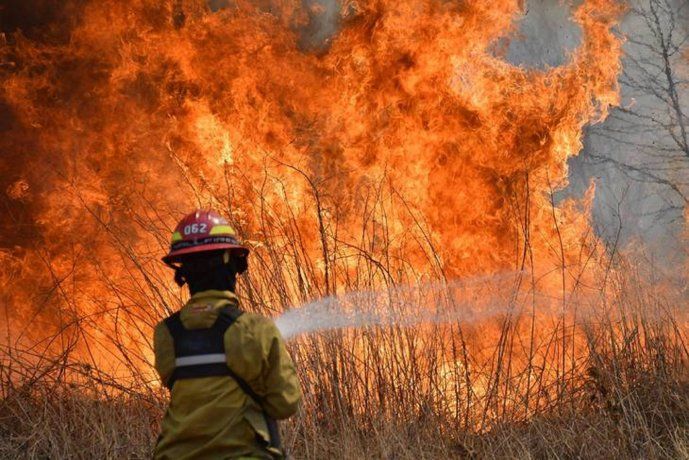 Corrientes: Valdés declaró el estado de desastre agropecuario por los incendios rurales