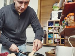 Los trabajadores con hijos de hasta 6 años que realizan teletrabajo gozarán de licencia paga