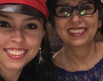 Maria Vilma das Dores Cascalho da Silva Bosco (dcha.) con su hija (izq.)