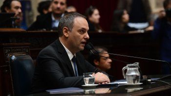 Manuel Adorni en el Congreso durante su informe de gestión.