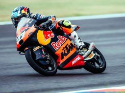Valentín Perrone se metió en el Top 10 de la clasificación del Moto3 en Santiago del Estero