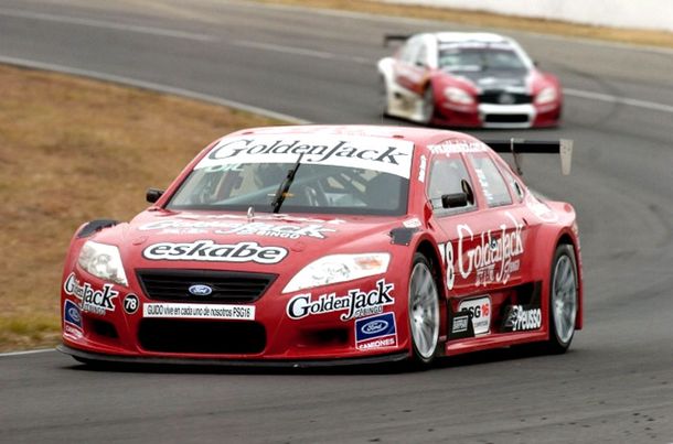 Matías Rossi se llevó la victoria en el Top Race en Salta