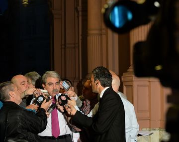 Los buitres intentaron  todas las tropelías