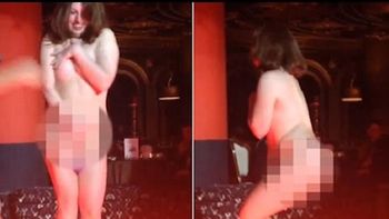 video: se desnudan en un boliche para ganar un iphone video: se desnudan en un boliche para ganar un iphone