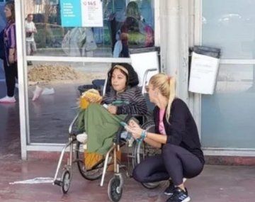 La mujer de 21 años habría sido abandonada cerca de las dos de la mañana. Foto Diario UNO.