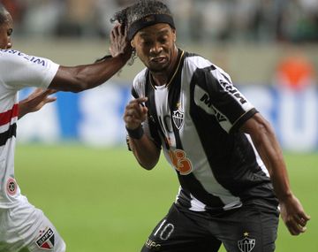 No se oxida: la espectacular jugada de Ronaldinho en la Copa