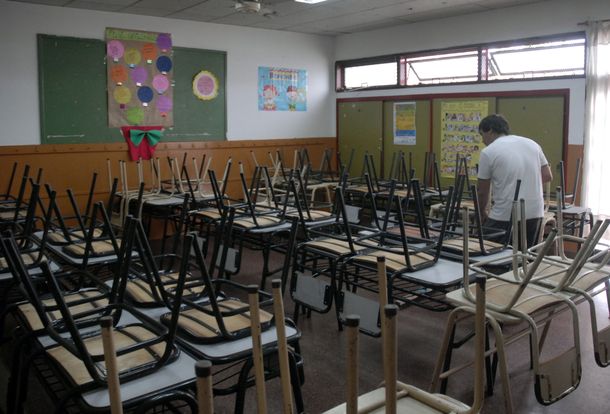Ya van ocho días sin clases en la Provincia por el paro de los docentes