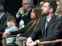 thiago messi, el pequeno diablito suelto en una entrega de premios thiago messi, el pequeno diablito suelto en una entrega de premios