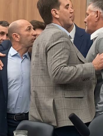 Casi se van a las manos: tenso cruce entre un diputado peronista y uno libertario en la Comisión de Presupuesto Casi se van a las manos: tenso cruce entre un diputado peronista y uno libertario en la Comisión de Presupuesto