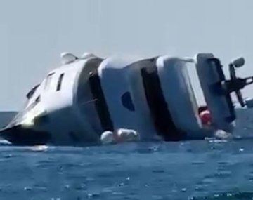 Estreno trágico: un yate de lujo se hundió a los pocos minutos de zarpar en Turquía