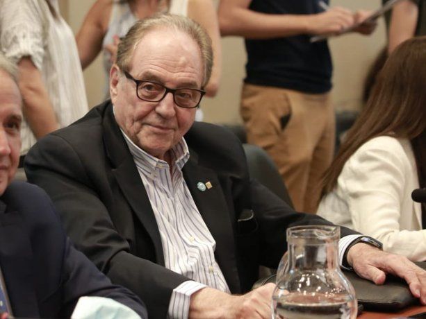 Carlos Heller fue reelegido al frente de la comisión de Presupuesto