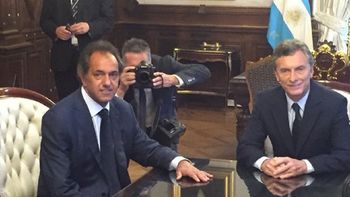 scioli llego a la casa rosada para reunirse con macri scioli llego a la casa rosada para reunirse con macri