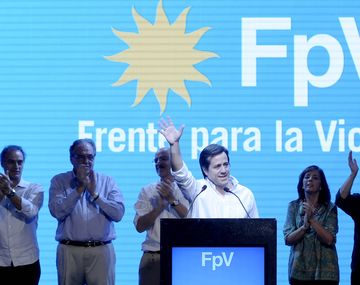 Recalde lanza la campaña con un acto en el Luna Park