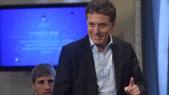 Dujovne salió al cruce de la CGT por el paro Dujovne salió al cruce de la CGT por el paro