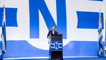 El presidente Luis Lacalle Pou encabezó el acto donde se inauguró la nueva terminal de graneles líquidos en Nueva Palmira. El presidente Luis Lacalle Pou encabezó el acto donde se inauguró la nueva terminal de graneles líquidos en Nueva Palmira.