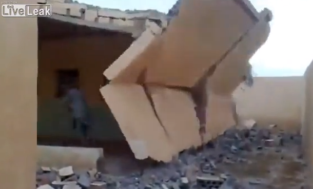 VIDEO: Cómo no tirar abajo una pared