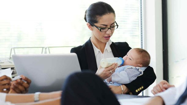 El 84% de los ejecutivos cree que ser madre es un obstáculo en la carrera de la mujer