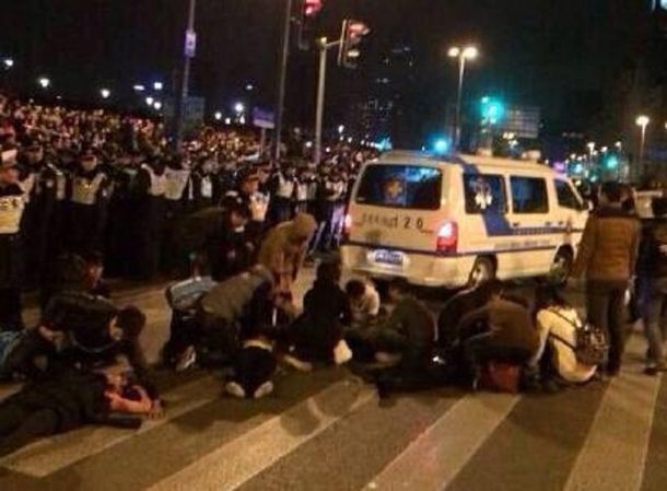 Una estampida que dejó 35 muertos en Shanghai ensombreció las celebraciones