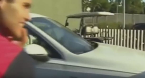 Empezó mal: un refuerzo del Barcelona le chocó el auto a Luis Suárez