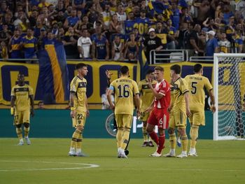 El gol olímpico de Bayern Múnich anulado ante Boca: ¿era falta sobre Marchesín?