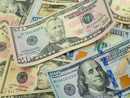 El dólar subió levemente y mantiene su racha positiva en lo que va del mes. El dólar subió levemente y mantiene su racha positiva en lo que va del mes.