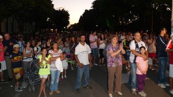 Marcha de los vecinos en reclamo de justicia. Foto Gentileza ABC Saladillo. Marcha de los vecinos en reclamo de justicia. Foto Gentileza ABC Saladillo.