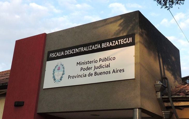 Brutal femicidio: una mujer fue asesinada de 24 puñaladas y su pareja quedó detenida