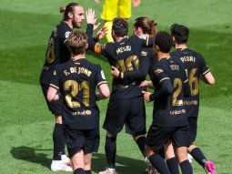 Con dos goles de Griezmann, el Barcelona derrotó al Villarreal y no depende de nadie para ganar la Liga