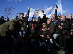 La emotiva reacción de discapacitados y sus familiares tras el rechazo al veto de Javier Milei en el Senado