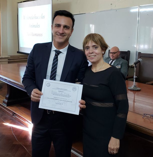 Luis Pavesio fue distinguido en el Primer Encuentro Nacional sobre Derechos de los Animales en la UBA