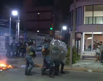 Tensión e incidentes en la comisaría de Santa Teresita tras el crimen de Tomás Tello