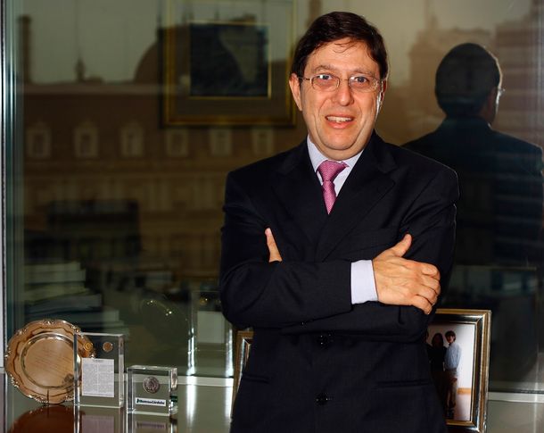 Miguel Kiguel, asesor de Macri: Se bajan salarios o se devalúa, otra no queda