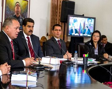 Renunció el gabinete completo del gobierno venezolano