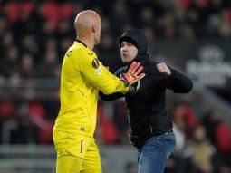 La durísima sanción del PSV al agresor del arquero de Sevilla en la Europa League