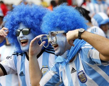 Todo el color de los hinchas argentinos en las tribunas