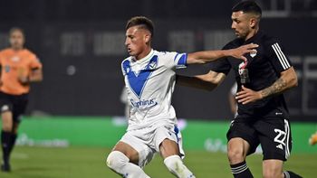 velez defiende la cima ante un riestra que busca su primer festejo velez defiende la cima ante un riestra que busca su primer festejo