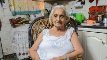 Genoveva González, la abuela de 91 años que fue con una pistola a la comisaría. Gentileza: diario La Voz de San Justo Genoveva González, la abuela de 91 años que fue con una pistola a la comisaría. Gentileza: diario La Voz de San Justo