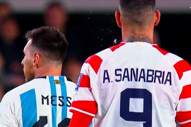Lo que no se vio del cruce de Lionel Messi con Antonio Sanabria